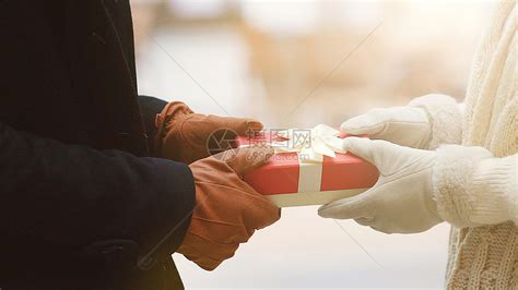 得物怎么送人礼物最新素材