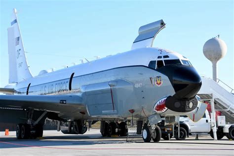 Top-secret US spy jet RC-135U spotted near Russia — sparks alarm over ...
