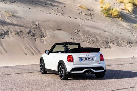MINI Cooper S Convertible Seaside Edition (12/2022).