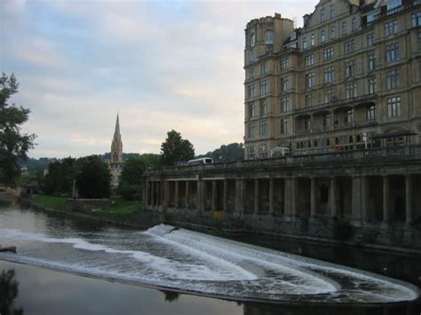 Stonehenge and Bath Day Trips from London - Hellotickets