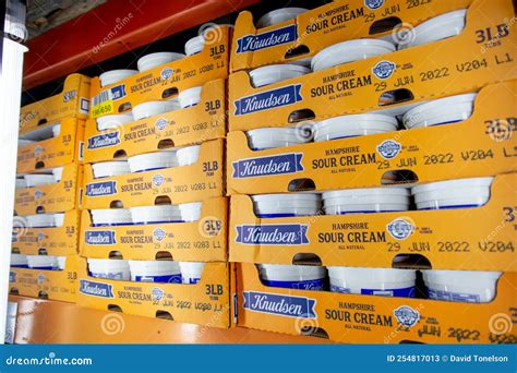 Knudsen Hampshire Sour Cream at Store Editorial Stock Photo - Image of ...