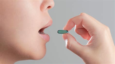 Vitamin E for Skin: Benefits, Uses & Tips for Glowing Look