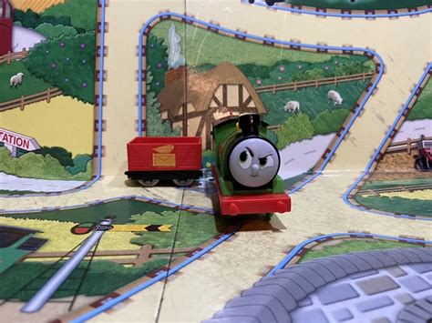 THOMAS AND FRIENDS trackmaster trains Percy £4.95 - PicClick UK
