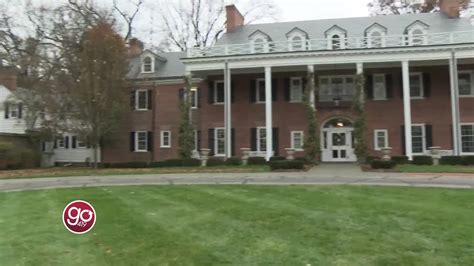 A decades-long tradition continues to deck the halls of the Wildwood ...