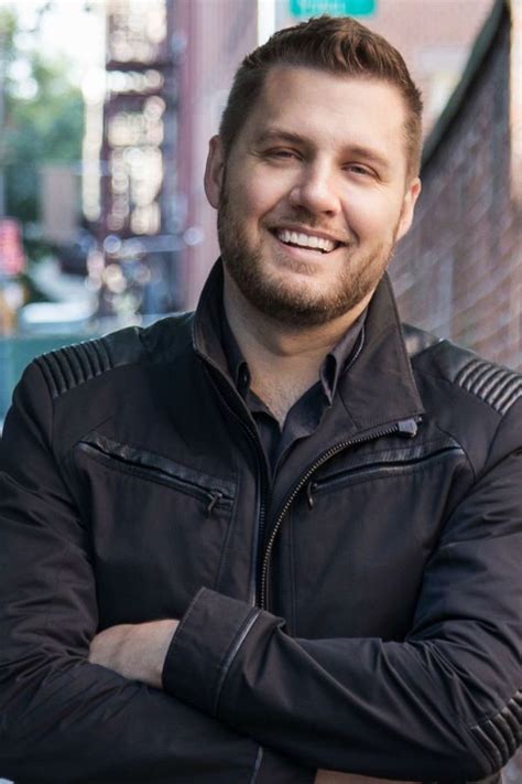 Art: Get Latest Buzz, Updates, Gossip, Photos & Videos