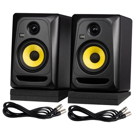 The 10 Best DJ Speakers - Find the Right Monitors for Your Setup