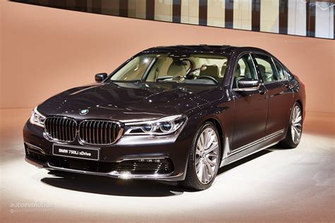 2016 BMW 7 Series Shows Up in the Metal at Frankfurt, Celebrates World Debut - autoevolution