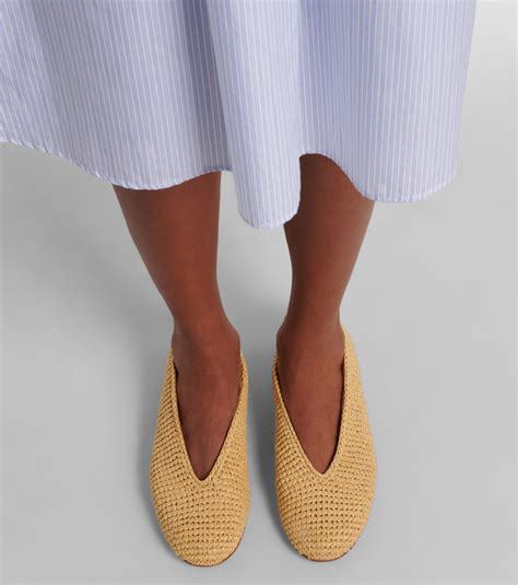 Rosa raffia ballet flats in beige - Bottega Veneta | Mytheresa