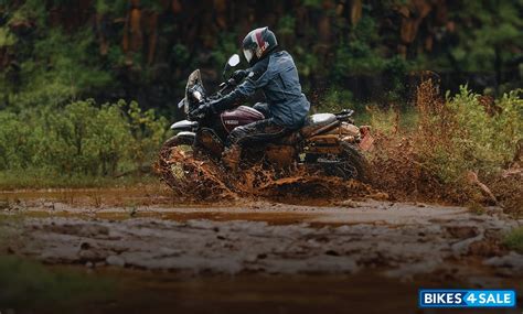 Yezdi Adventure Matte 2024 price, specs, mileage, colours, photos and ...