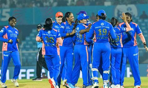 MI VS GG: मुंबई ने एलिमिनेटर में गेंद और बल्ले से मचाई धूम, WPL के ...