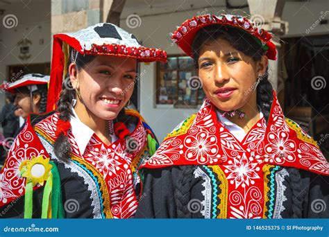 Two Smiling Quechua Indigenous Women, Cusco, Peru Editorial Image ...