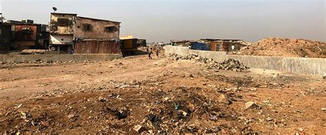 ‘Shah Rukh won’t shake my hands, see how they smell’: The stench of ...