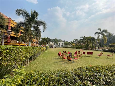 ORANGEPETAL EXOTIC NUCLEUS HILL VIEW (Jhalida) - Hotel Reviews & Photos ...