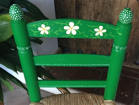 Silla costurera pintada – EncaLaConchi