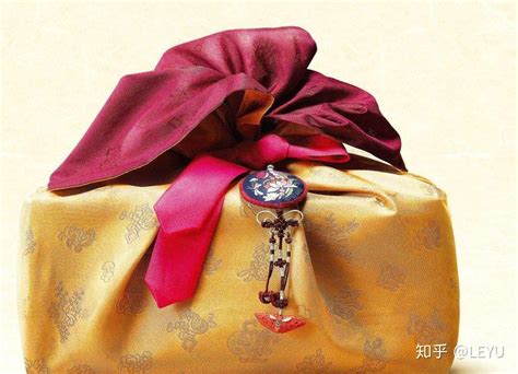 不过节送什么礼物最新素材