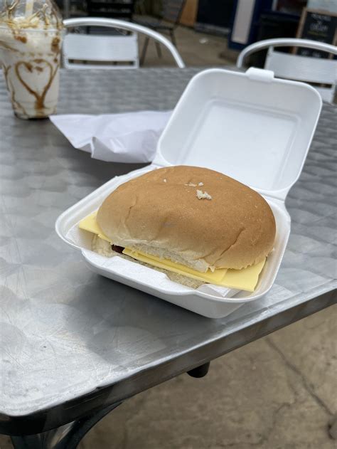 Peaches 'n' Cream - Scarborough Ice Cream - HappyCow