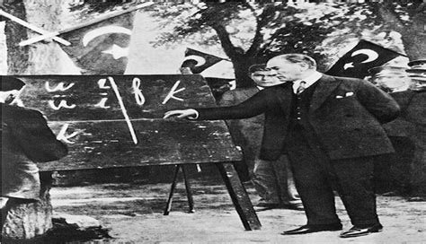 Why the Perso-Arabic Script Remains Crucial for Urdu