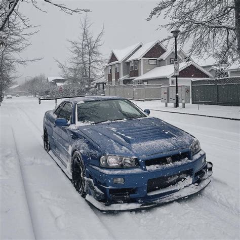 R34 Skyline GT-R - 9GAG