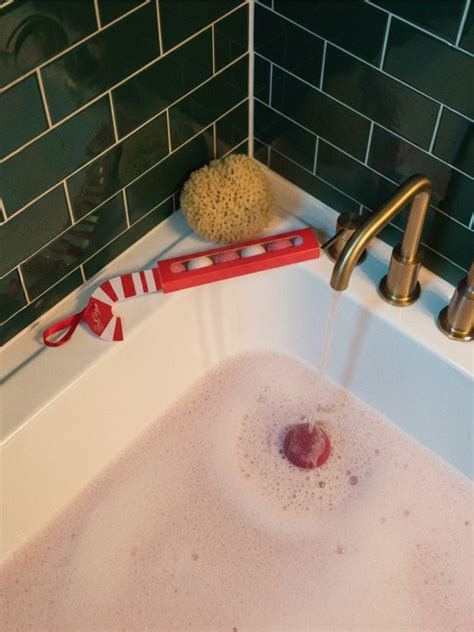 Bile de baie cu aromă de bomboane 6 pack Culoare roșu - SINSAY - 558GH-33X