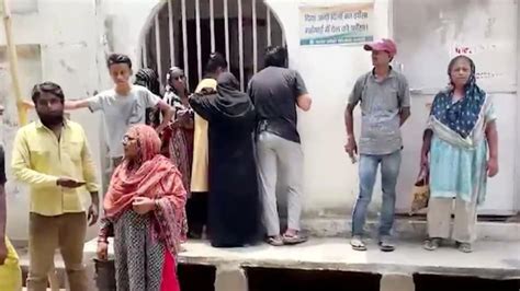 Muslim women at UP Congress headquarters in Lucknow for 'Guarantee Card ...