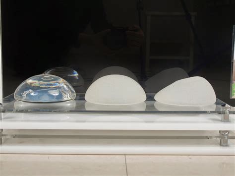 Dr. Lee Breast augmentation Korea: Safety of the silicone gel breast implant