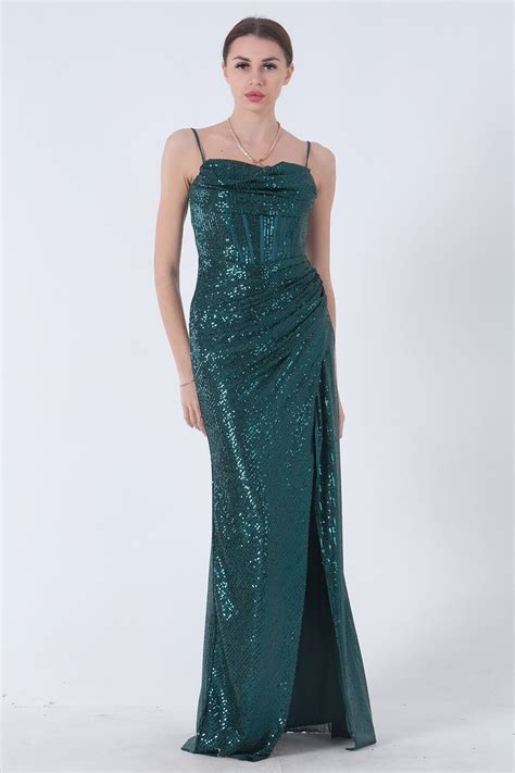 Zümrüt Pul Payetli İp Askılı Degaje Yaka Yırtmaçlı Uzun Abiye Elbise ...