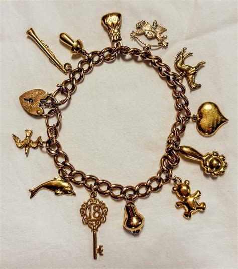 Vintage 9ct Gold Charm Bracelet - Etsy