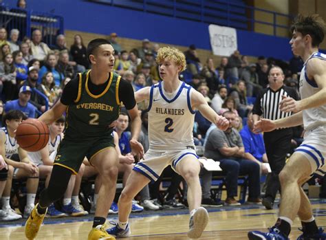 Dez Daniel scores 41 points as Evergreen boys beat Yelm 73-69 in a 3A ...