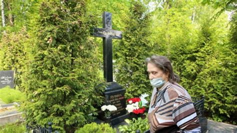 Что обязательно приносить на могилы в Троицу мертвых 1 июня: традиции ...