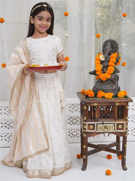 Girls White Floral Embrodiery Royal Lehenga Blouse Set with Handcrafted ...