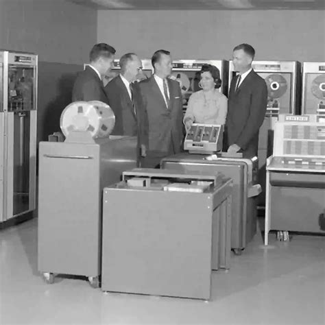 Early Computer Loading Voice 的图像结果