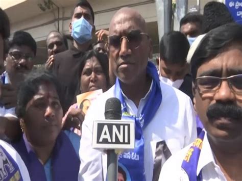 Constitution not KCR's property: BSP leader slams Telangana CM over his ...