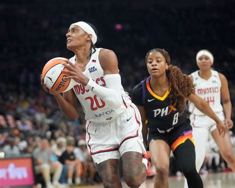 The Phoenix Mercury (3-1) overcame a rough second half against the ...