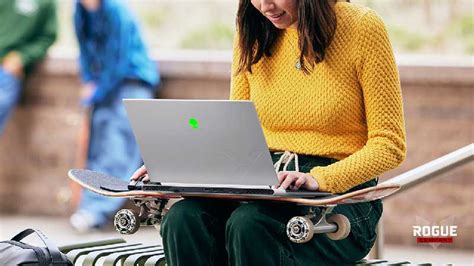 Alienware 14 Laptop 的图像结果