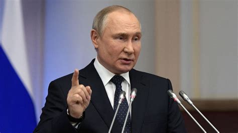Putin hails Russian navy's performance in Pacific drills