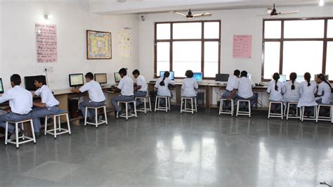 Veer Public School