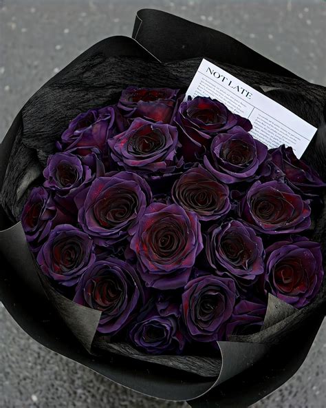 Elegant Bouquet of Purple Roses