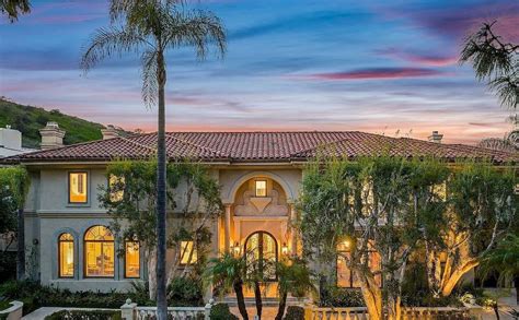 Do Not Wait to Experience Fabulous Beverly Hills Lifestyle with Privacy ...