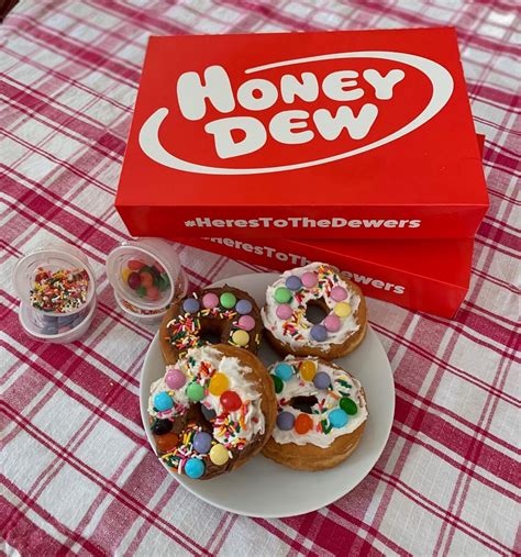 Honey Dew Donuts Logo