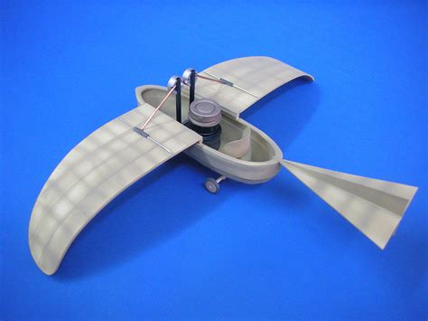 Small Flying Machine 的图像结果