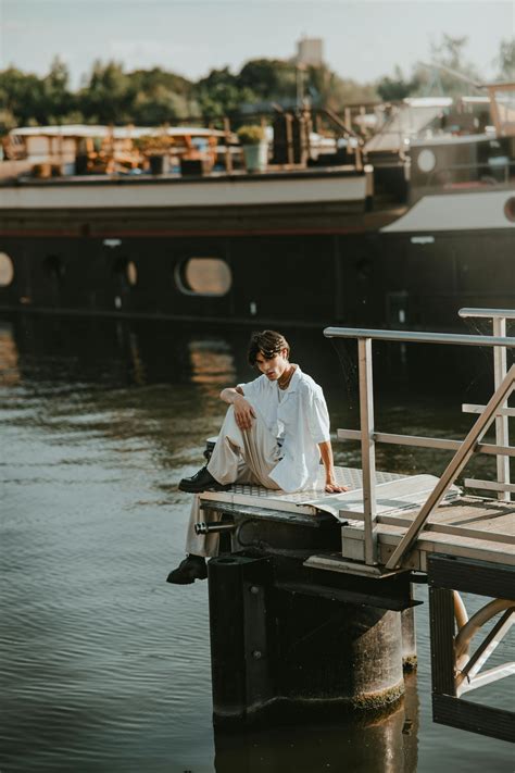 Women+With+Three+Breasts Photos, Download The BEST Free Women+With ...