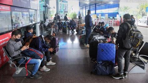 Maharashtra: 7-day quarantine mandatory for foreign travelers, RT-PCR ...