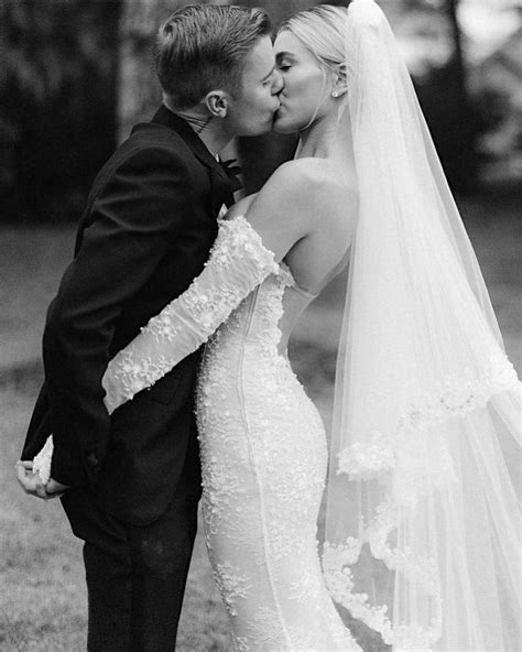 Hailey bieber has finally revealed her wedding dress epic veil – Artofit