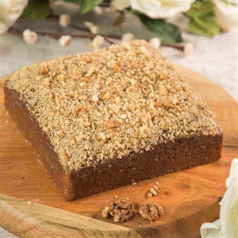 Luscious Date & Walnut Cake (Eggless) | Send Cakes to Delhi NCR – Zoet ...