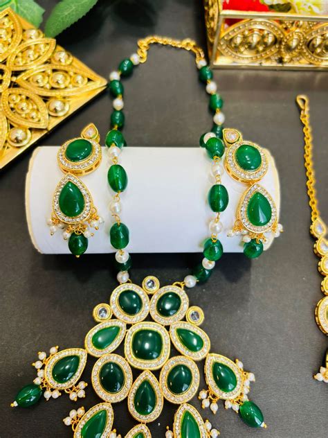 Royal Jewellery Set(Necklace, Earring and Maang Tikka) – Monamaar