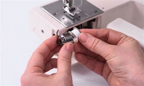 Singer Athena 2000 Sewing Machine Bobbin Problems 的图像结果