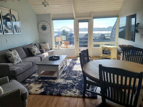 Newport Oregon Tides | Tide Pools - Embarcadero Resort