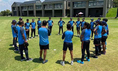 India is getting closer to a big victory.