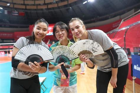 浙江湖州：外国运动员感受中国文化-人民图片网