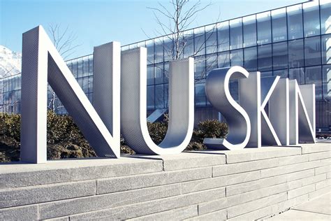 Building Signage Design 的图像结果